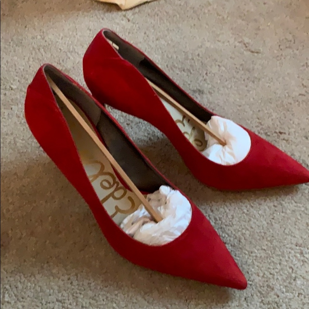 Red shoe